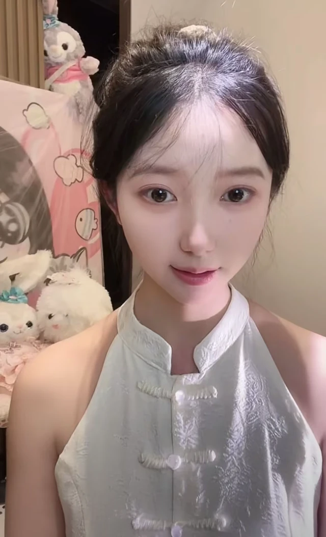气质清纯马尾女生壁纸