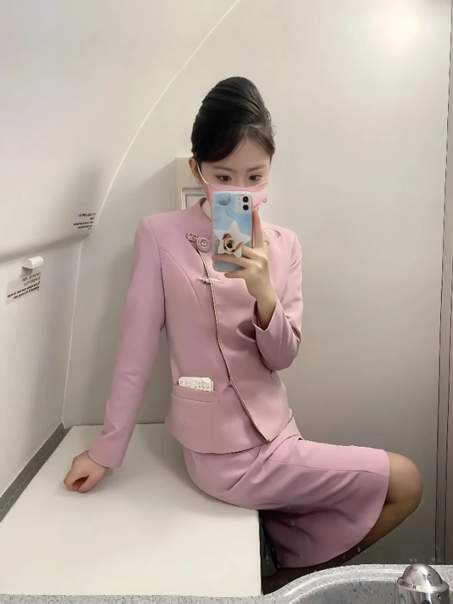 吉祥航空空姐口罩自拍壁纸