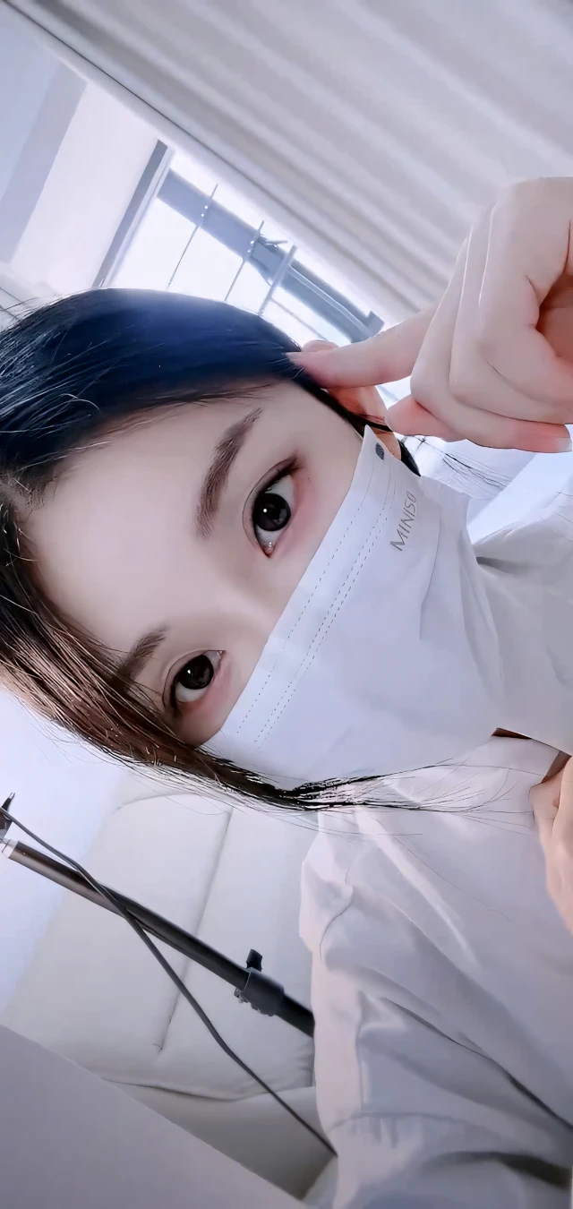 清纯气质白色口罩护士姐姐壁纸